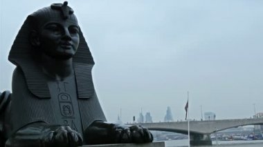 Londra cazibe Cleopatras iğne