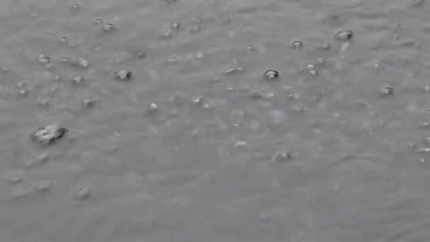 eau de source bouillonnante 