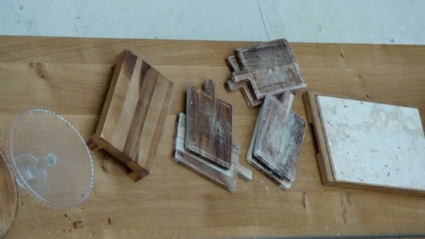 Wooden kitchen chopping boards — Stock Video