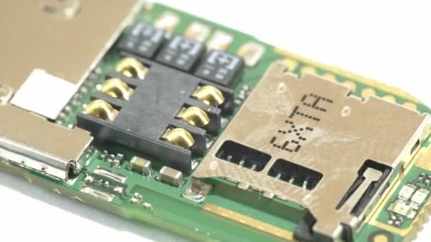 Omlödning av chip från en USB-pinne processor — Stockvideo