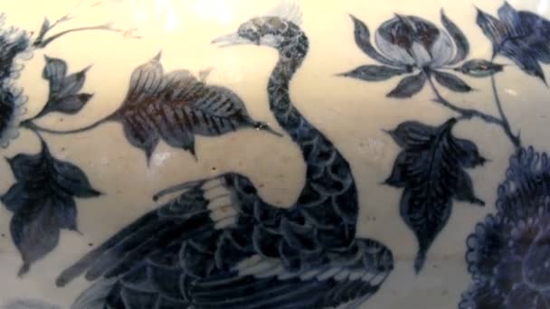 Image de cygne d'un vase en porcelaine — Video