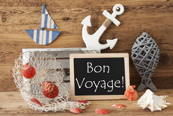 Chalkboard z dekoracją letnią, Bon Voyage oznacza dobrą podróż — Zdjęcie stockowe