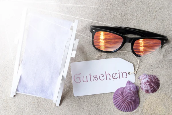 Sunny Flat Lay Summer Label Gutschein significa voucher — Fotografia de Stock
