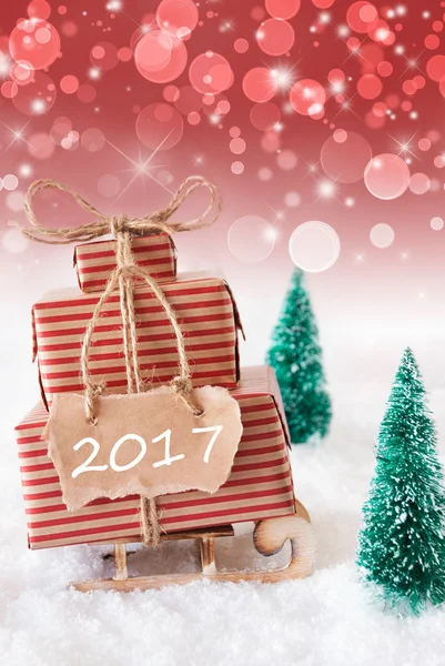 Dikey Noel Kızağı Kırmızı Arka Plan, Metin 2017 — Stok fotoğraf