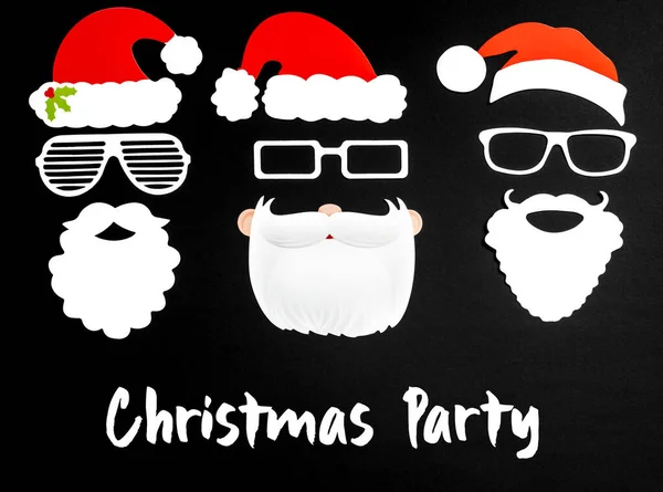 Drei Weihnachtsmänner Papier Maske, schwarzer Hintergrund, Text Weihnachtsfeier — Stockfoto