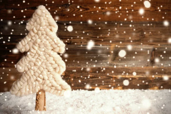 Vit tyg julgran, snö, kopiera utrymme, snöflingor — Stockfoto