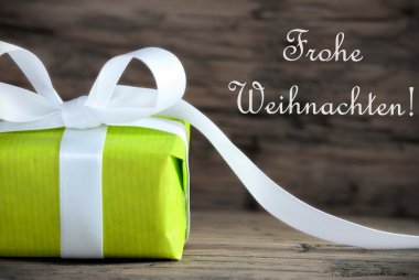 Yeşil frohe weihnachten ile mevcut
