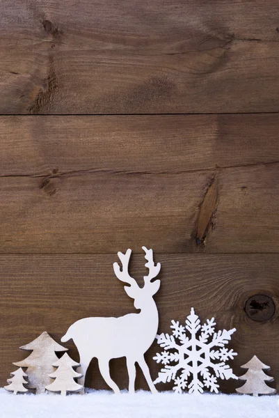 Vertical White Christmas Card With Copy Space On Snow — 스톡 사진