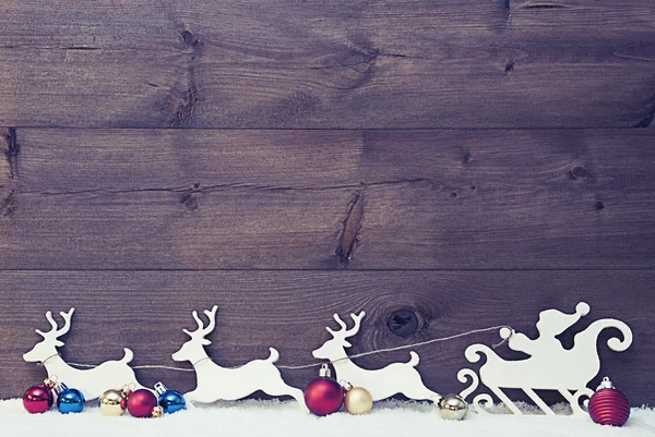 Weihnachtsmann Schlitten, Rentiere auf Schnee, Kopierraum, Jahrgang — Stockfoto