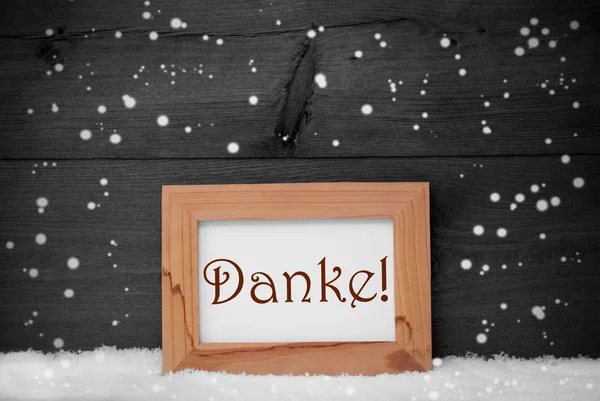 Изображение меня с Данке означает "Спасибо, снег, снежинки" — стоковое фото
