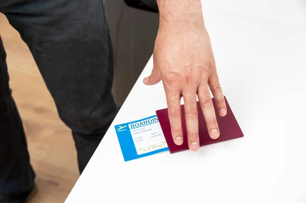 Unrecognizable Person Holding Airline Boarding Pass Home — Stock Photo, Image