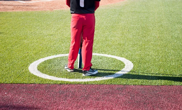 Jogador de beisebol em um jogo de beisebol — Fotografia de Stock