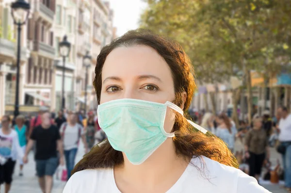 Female facing pollution — Stock Photo, Image