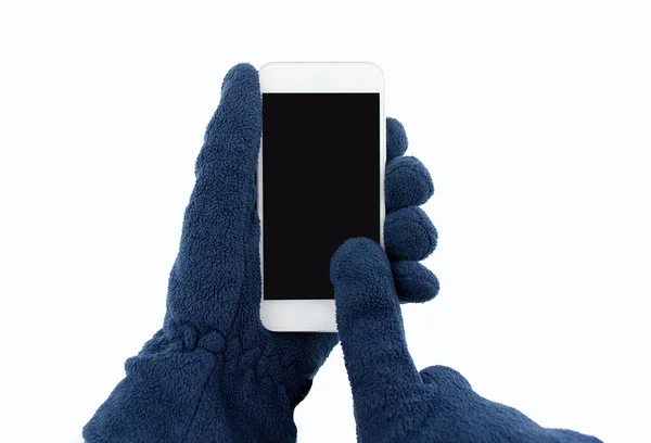 Usando el smartphone con guantes —  Fotos de Stock