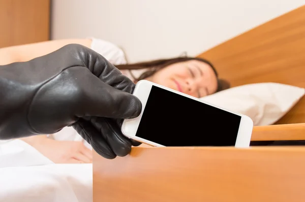 Smartphone im Schlaf gestohlen — Stockfoto