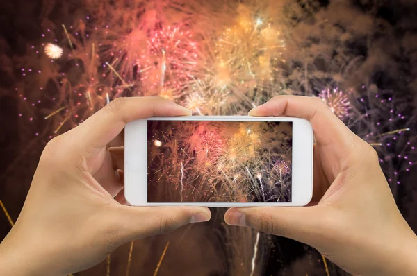 Levando a foto para fogos de artifício — Fotografia de Stock