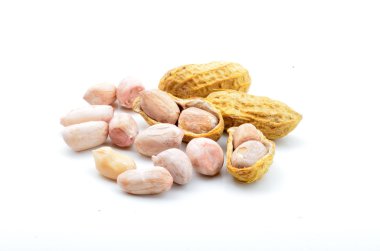 Avuç taze yer fıstığı