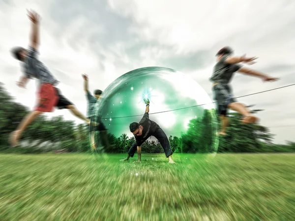 Kraften i den Chi. fienden Studsen tillbaka — Stockfoto