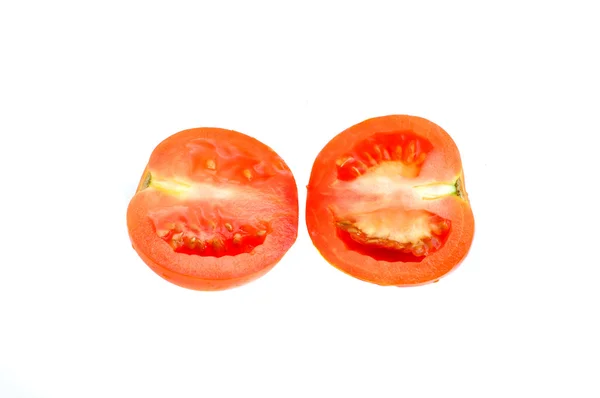 Hälften von roten saftigen Tomaten — Stockfoto