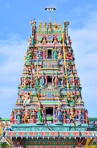 hindu Tapınağı üzerine heykeller