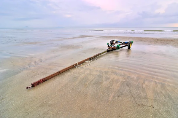 Tirador de barcos cerca de la playa —  Fotos de Stock