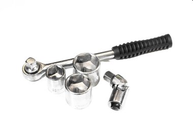 Metal İngiliz anahtarıyla somunlar