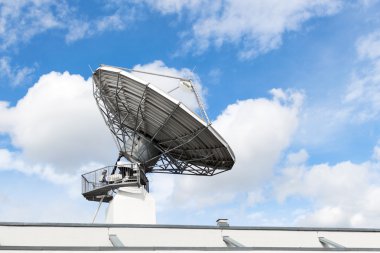 Uydu iletişim parabolik çanak radar anteni veya astronom