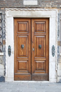 Eski ahşap Venedik kapı