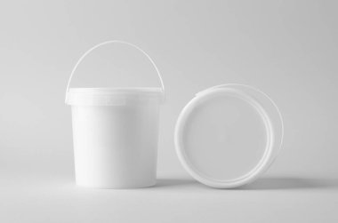 Tarafsız arkaplanda plastik boya ya da yemek kovası kabı modeli