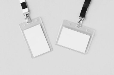 Kimlik kartı sahibi, ipli, dikey ve yatay