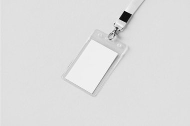 Kimlik kartı sahibi, ipli, dikey