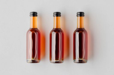 Küçük bir gül şarabı modeli. Bordeaux şekli