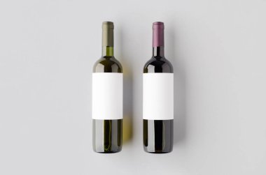 Kırmızı ve beyaz şarap şişesi.