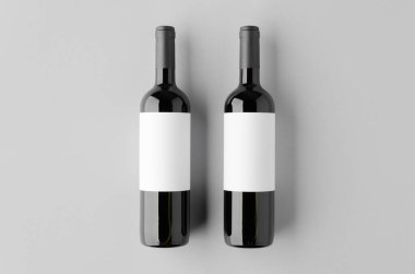 Kırmızı şarap şişesi. Etiketi boş.