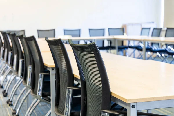 Besprechungsraum Einem Unternehmensumfeld Leere Stühle Und Tische Besprechungsraum — Stockfoto