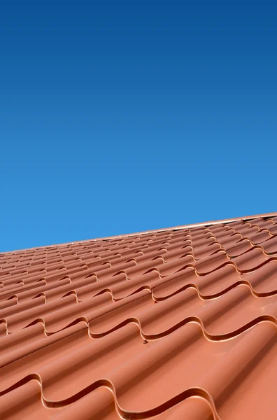 New roof of sheet metal — Stock Photo, Image