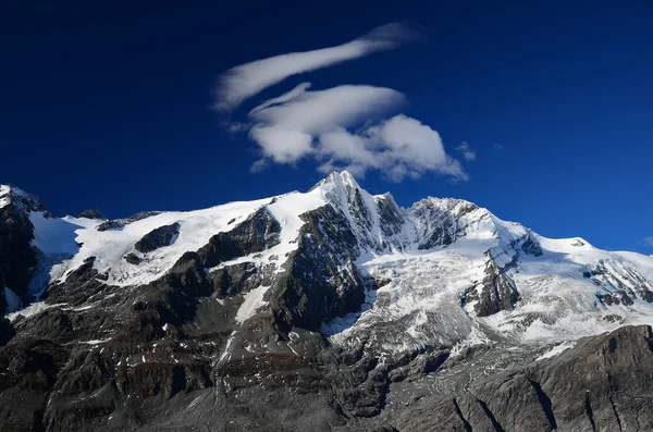 高い氷河山 — ストック写真