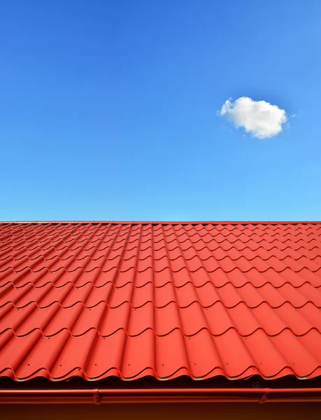 New roof of sheet metal — Stock Photo, Image