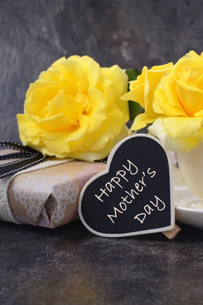 Moeders dag gele rozen — Stockfoto