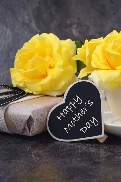 Día de las Madres rosas amarillas — Foto de Stock