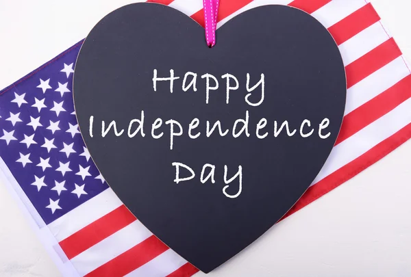 Happy Fourth of July blackboard and flag. — Stock Photo, Image