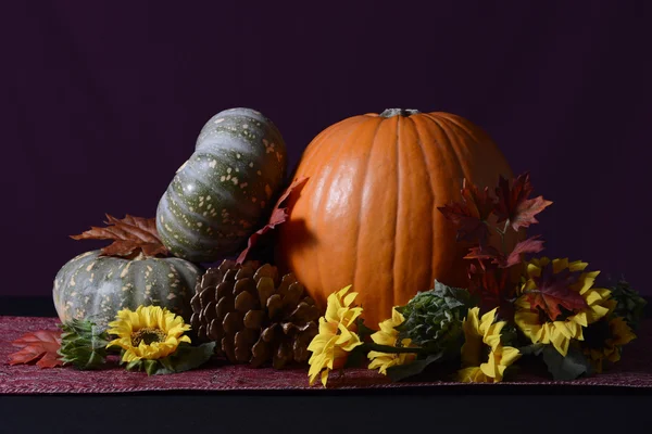 Thanksgiving pumpkin centerpiece — Stock Photo, Image