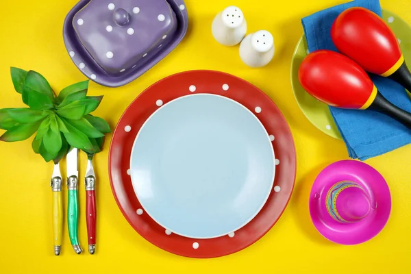 Cinco de Mayo table setting flatlay on colorful yellow table — Stock Photo, Image