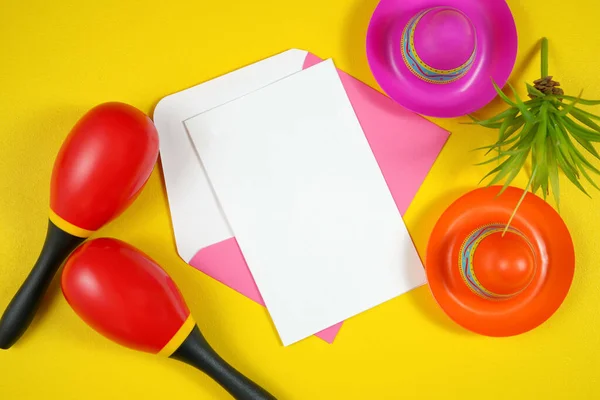 Cinco de Mayo greeting card flatlay on bright yellow table background — Stock Photo, Image