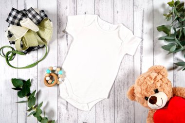 Çiftlik evi bebek oyuncağı. Çiftlik evi stili dekorlu model..