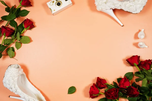 Hochzeit und Brautmotiv gerahmt Grenze Hintergrund. — Stockfoto