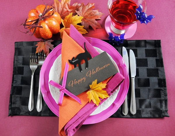 Luminoso moderno Halloween party table setting — Foto Stock