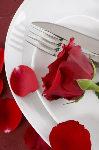 Valentine Red Roses Whie Hearts Table Place Setting — Stock Photo, Image