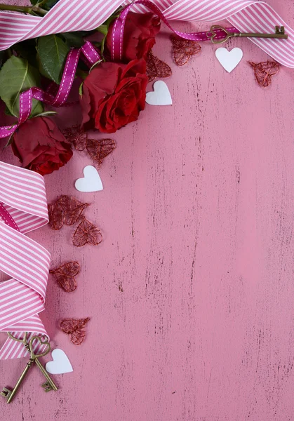 Feliz San Valentín Fondo de madera rosa —  Fotos de Stock