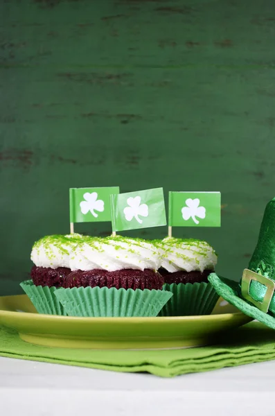 Cupcakes de St Patricks Day heureux — Photo
